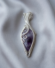 Load image into Gallery viewer, Chevron amethyst Wire Wrapped and Weaved