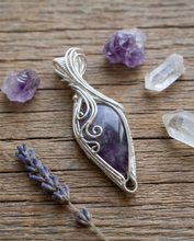 Load image into Gallery viewer, Chevron amethyst Wire Wrapped and Weaved